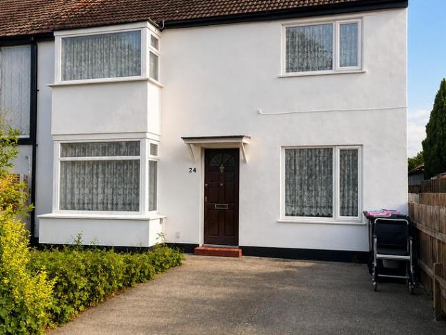 4 bedroom semi detached house for sale