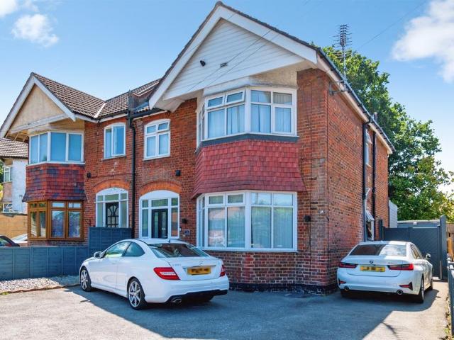 4 bedroom semi detached house for sale