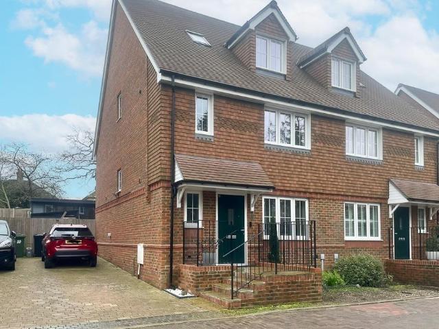 4 bedroom semi detached house for sale