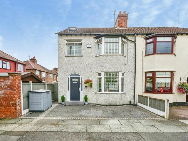 4 bedroom semi detached house for sale