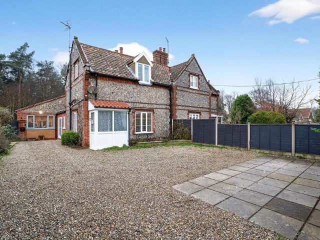 4 bedroom semi detached house for sale