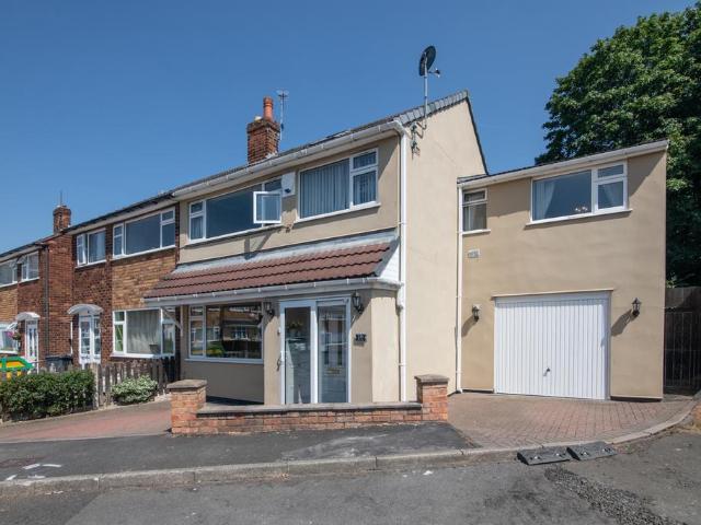 4 bedroom semi detached house for sale