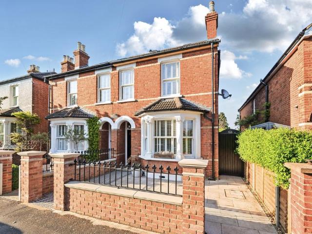 4 bedroom semi detached house for sale