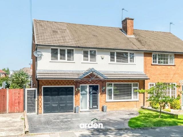 4 bedroom semi detached house for sale