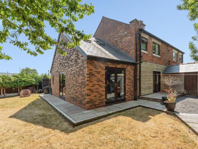 4 bedroom semi detached house for sale