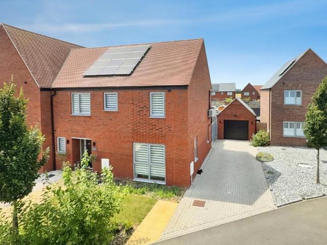 4 bedroom semi detached house for sale