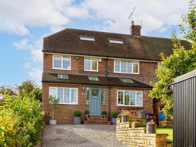 4 bedroom semi detached house for sale