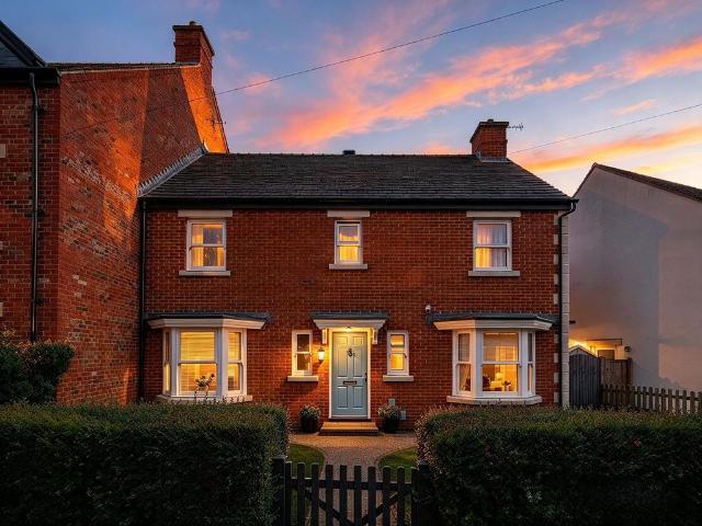 4 bedroom semi detached house for sale