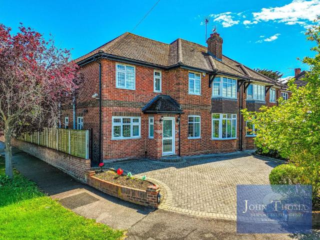 4 bedroom semi detached house for sale