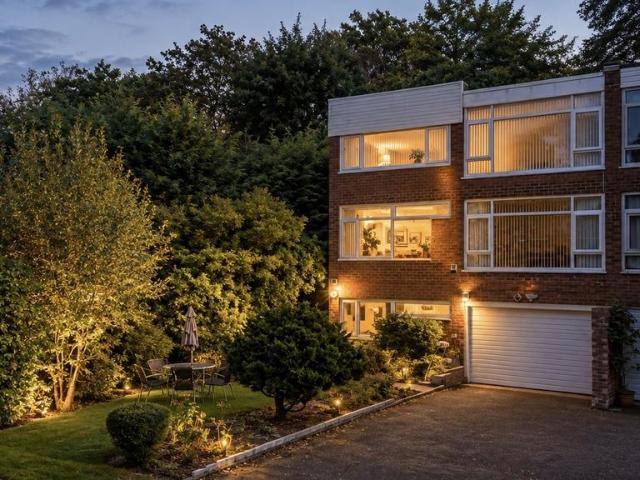 4 bedroom semi detached house for sale