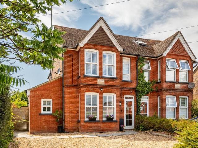 4 bedroom semi detached house for sale