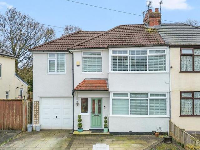 4 bedroom semi detached house for sale