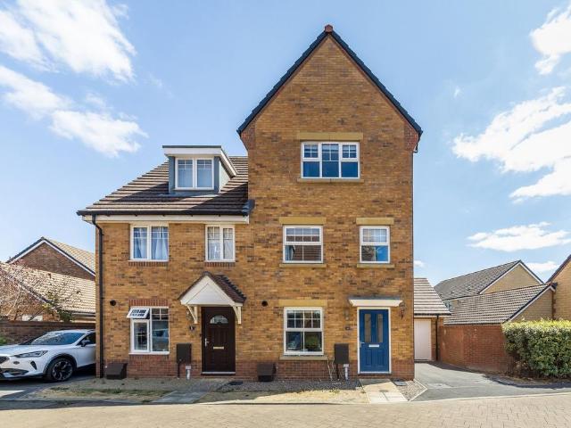 4 bedroom semi detached house for sale