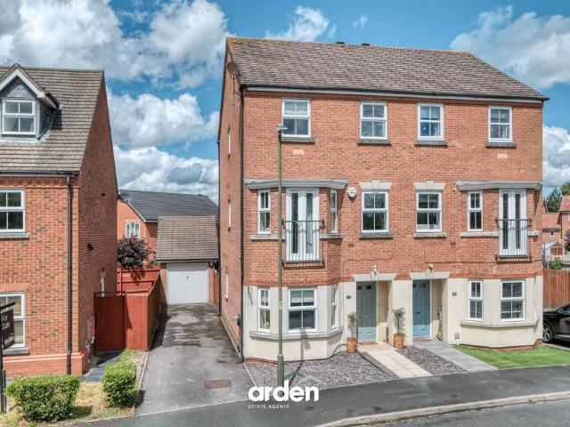 4 bedroom semi detached house for sale