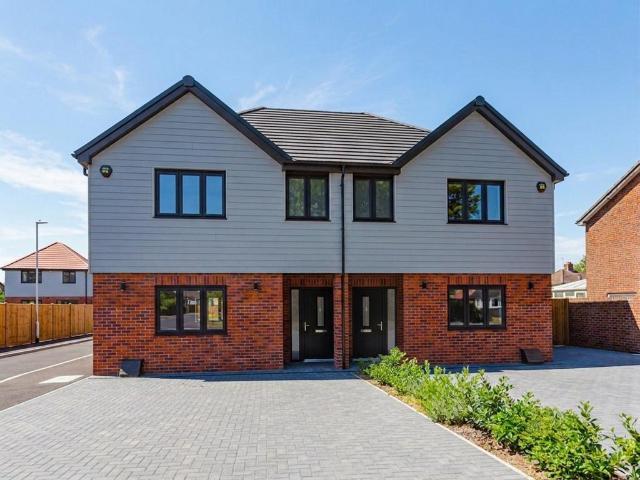 4 bedroom semi detached house for sale