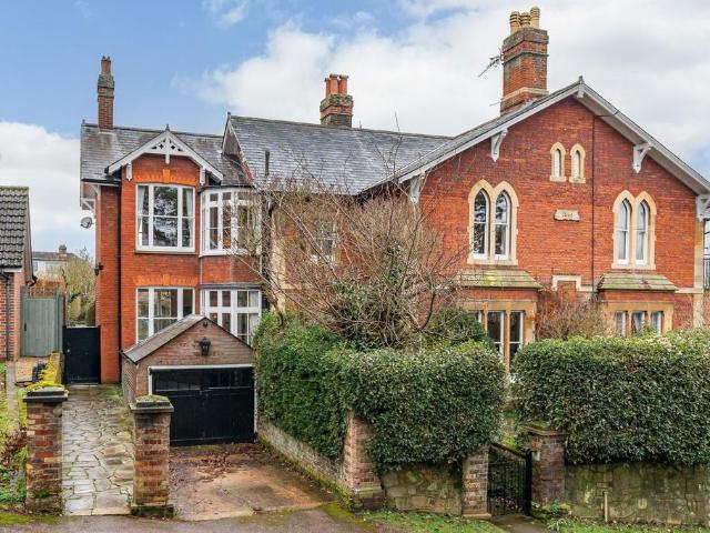 4 bedroom semi detached house for sale
