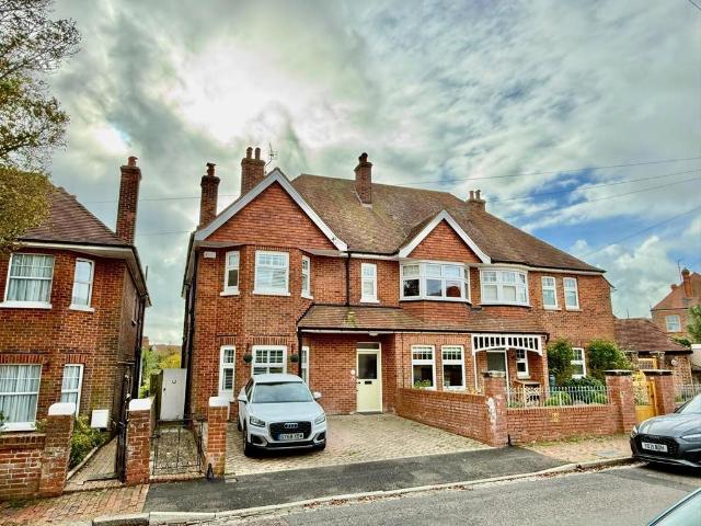 4 bedroom semi detached house for sale