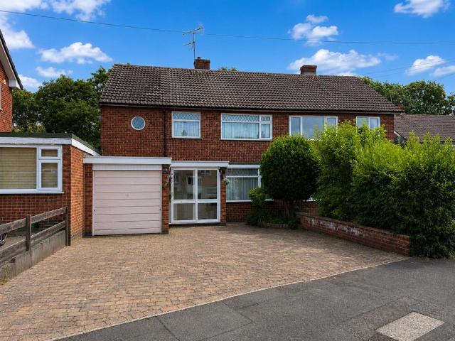 4 bedroom semi detached house for sale