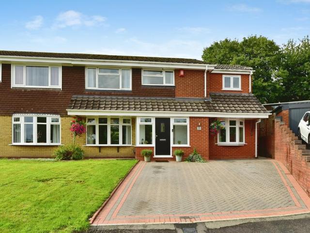 4 bedroom semi detached house for sale