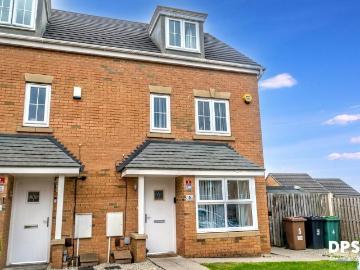 4 bedroom semi detached house for sale