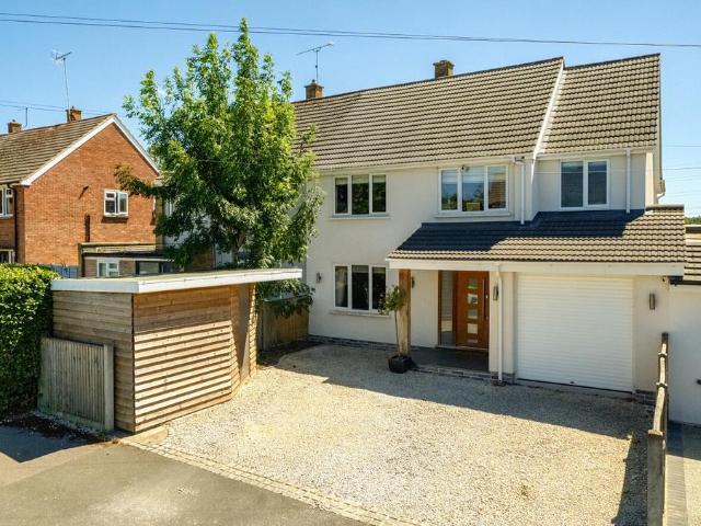 4 bedroom semi detached house for sale