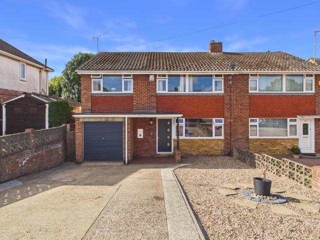 4 bedroom semi detached house for sale