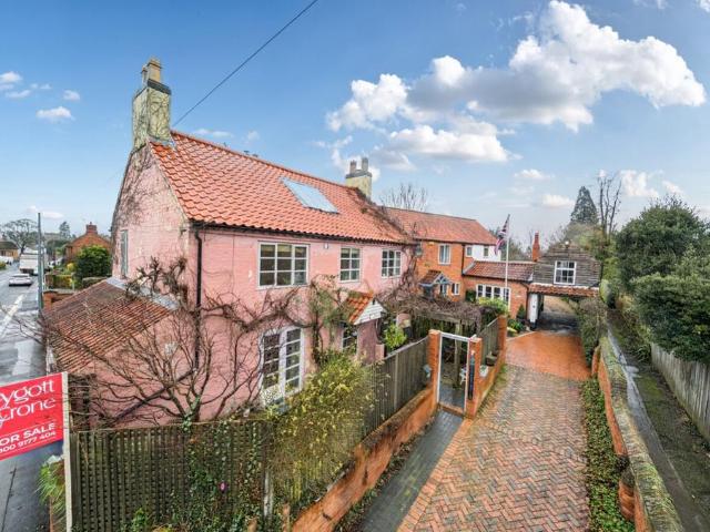 4 bedroom semi detached house for sale