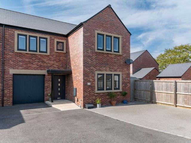 4 bedroom semi detached house for sale