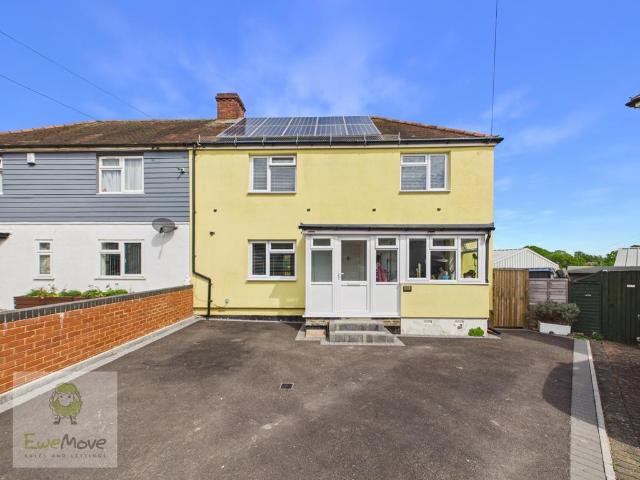 4 bedroom semi detached house for sale
