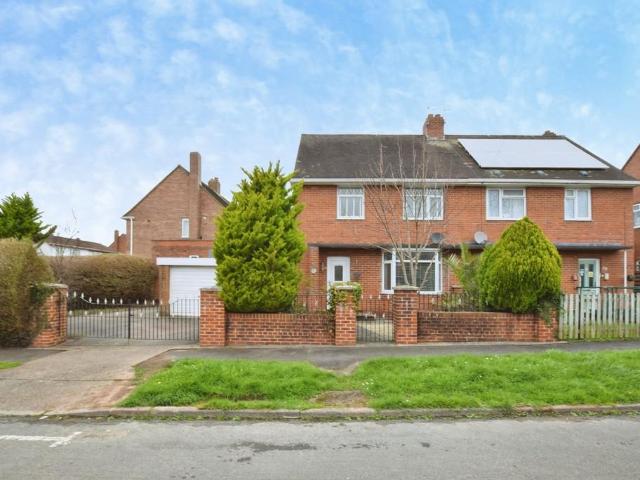 4 bedroom semi detached house for sale