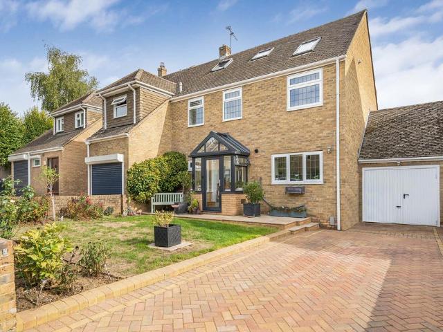 4 bedroom semi detached house for sale
