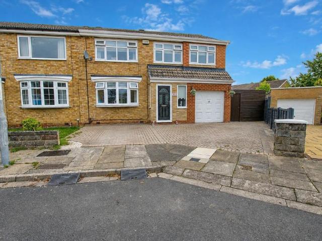 4 bedroom semi detached house for sale
