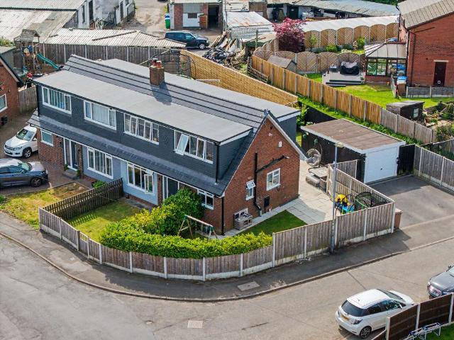 4 bedroom semi detached house for sale