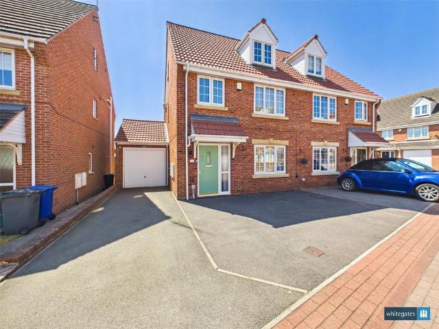 4 bedroom semi detached house for sale