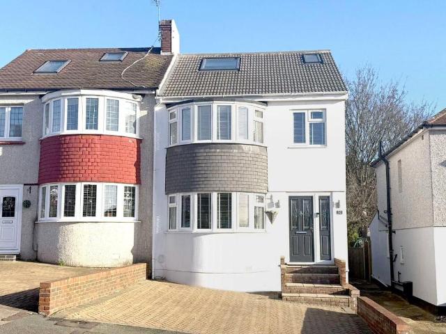 4 bedroom semi detached house for sale