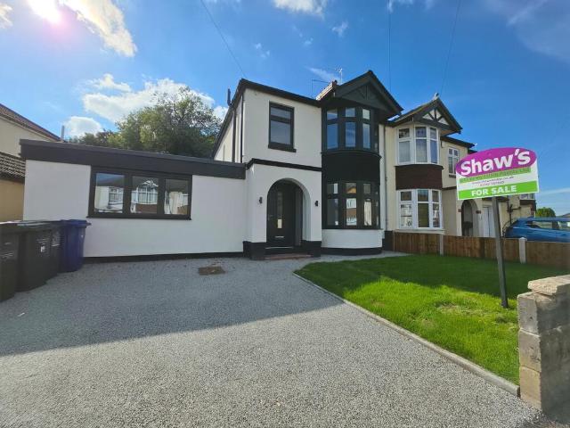 4 bedroom semi detached house for sale