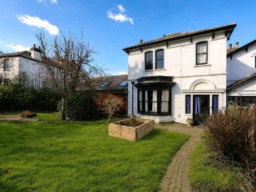 4 bedroom semi detached house for sale