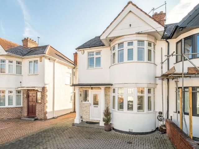 4 bedroom semi detached house for sale