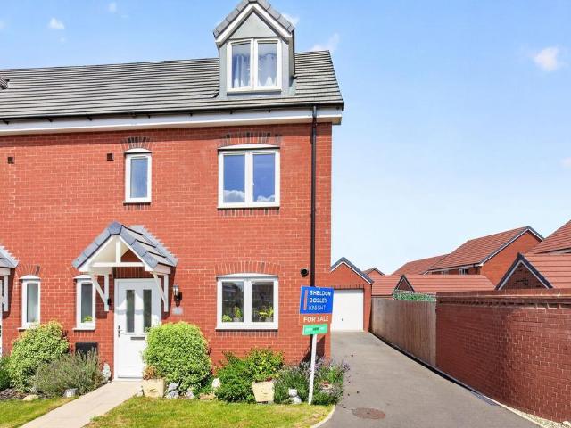 4 bedroom semi detached house for sale