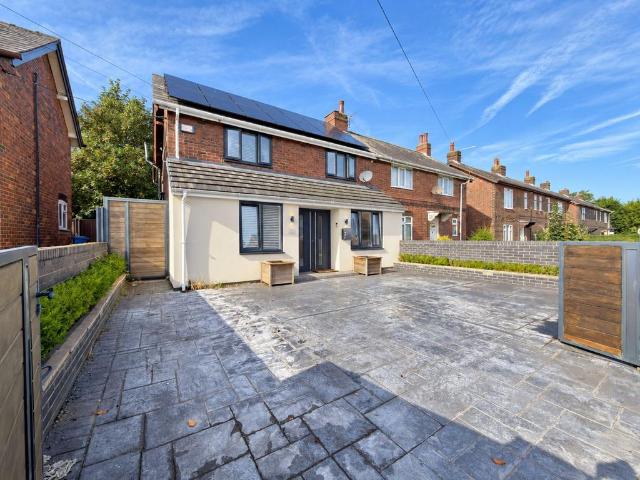 4 bedroom semi detached house for sale