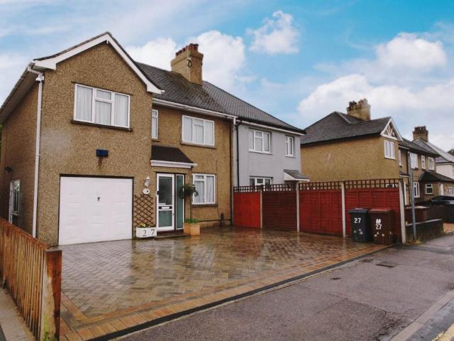 4 bedroom semi detached house for sale