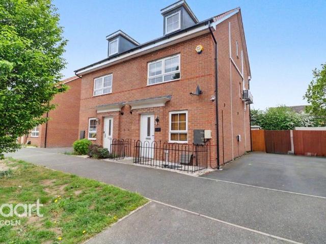 4 bedroom semi detached house for sale