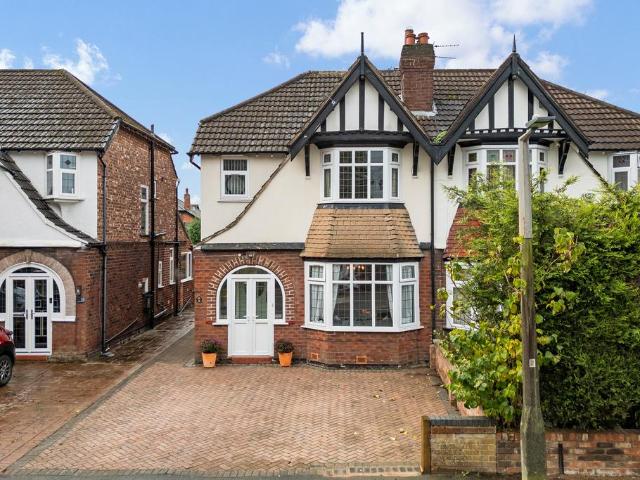 4 bedroom semi detached house for sale
