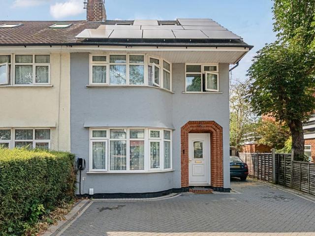 4 bedroom semi detached house for sale