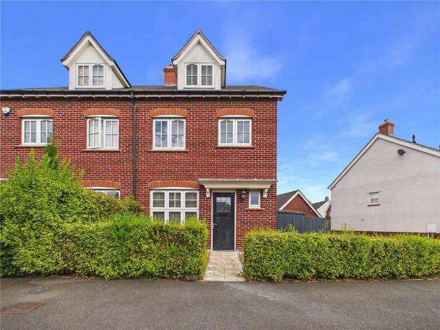 4 bedroom semi detached house for sale