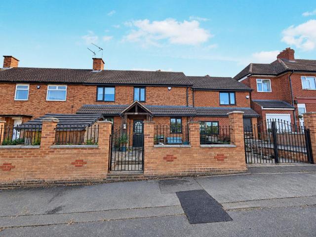 4 bedroom semi detached house for sale