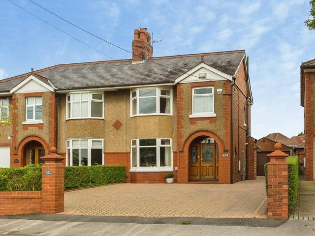 4 bedroom semi detached house for sale