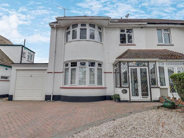4 bedroom semi detached house for sale