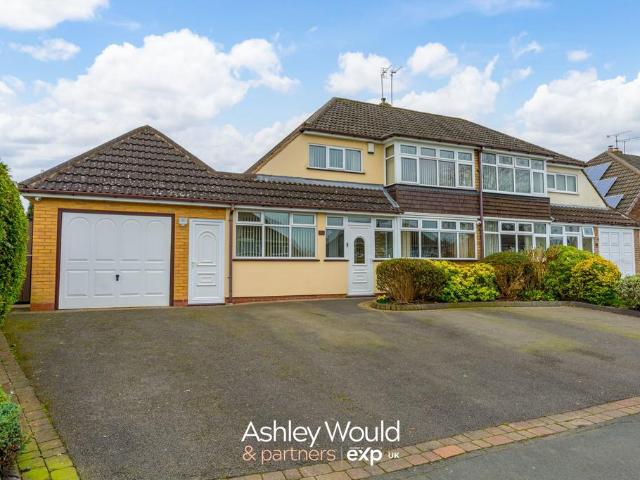 4 bedroom semi detached house for sale