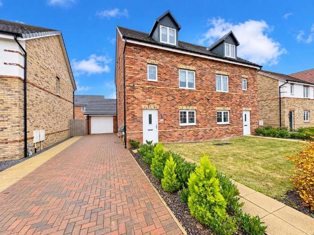 4 bedroom semi detached house for sale